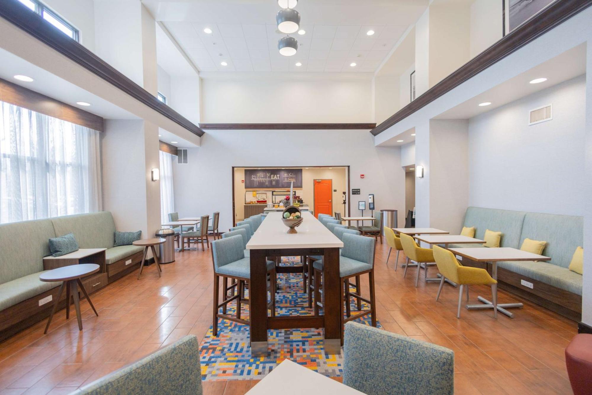 Hampton Inn & Suites By Hilton Seattle/Kent Dış mekan fotoğraf