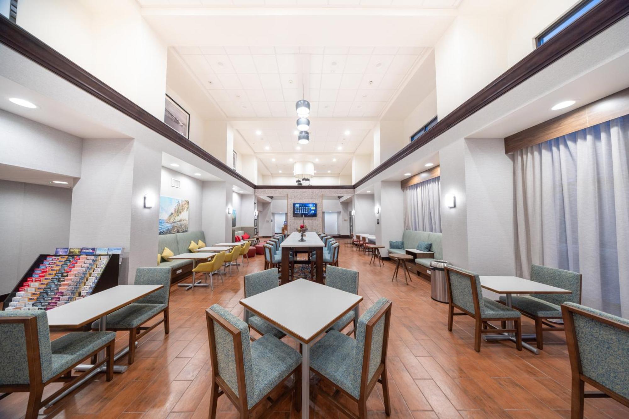Hampton Inn & Suites By Hilton Seattle/Kent Dış mekan fotoğraf